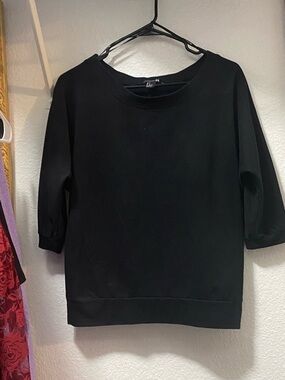 Forever 21 Black Short Sleeve Sweatshirt Top